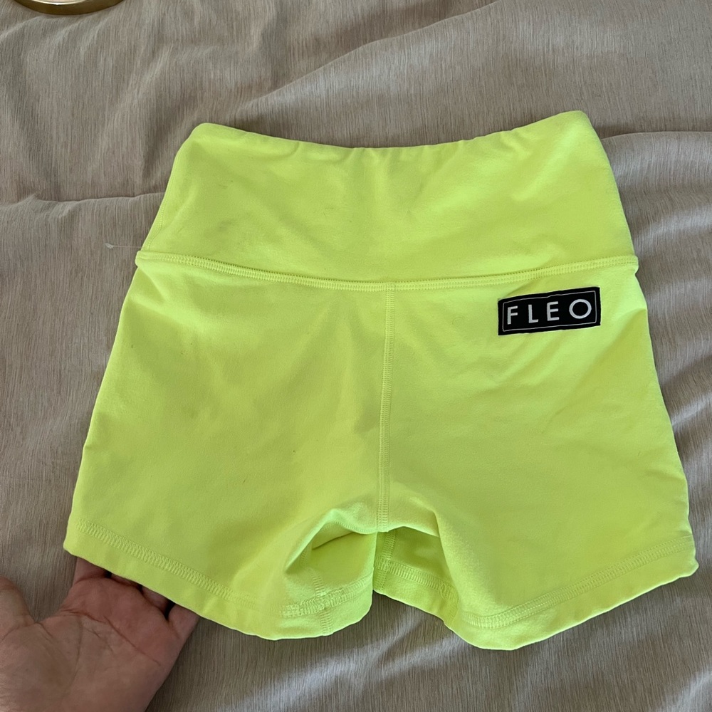 Fleo neon shorts